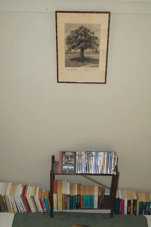 ברוז' B&B Next Door לינה וארוחת בוקר